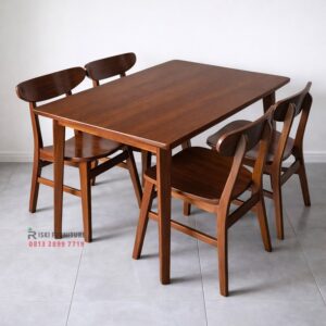Satu Set Meja dan Kursi Cafe